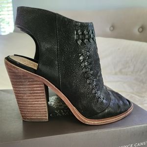 Vince Camuto Katri woven bootie 8 blacl suede